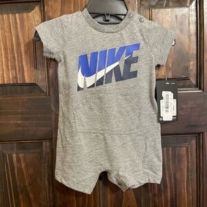 Nike baby boy 3 months front pocket shorttall